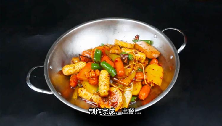 麻辣香鍋制作完成